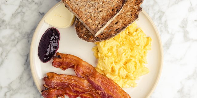 Scrambled Eggs & Toast