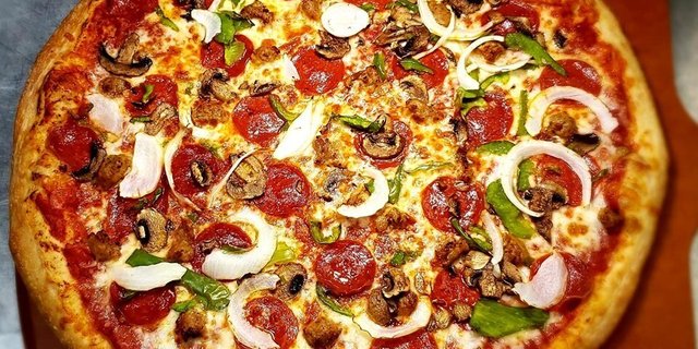 12" Gluten-Free Supreme Pizza