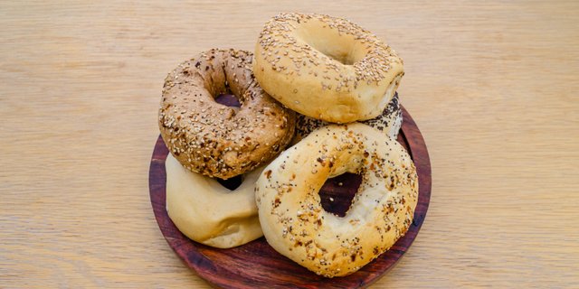 Assorted Bagels Tray