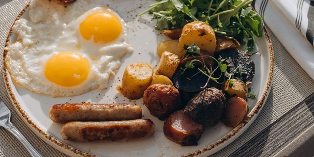 Portola Grand Breakfast