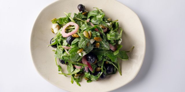 Arugula & Goat Cheese Salad