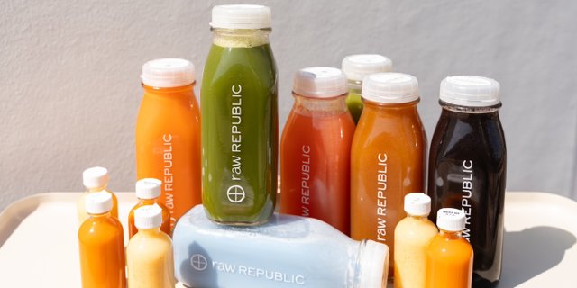 The Essentialist Juice Pack