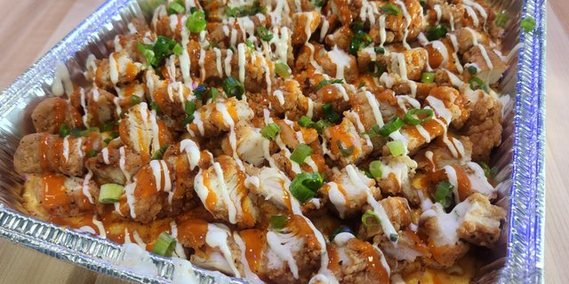 Buffalo Mac & Cheese Tray