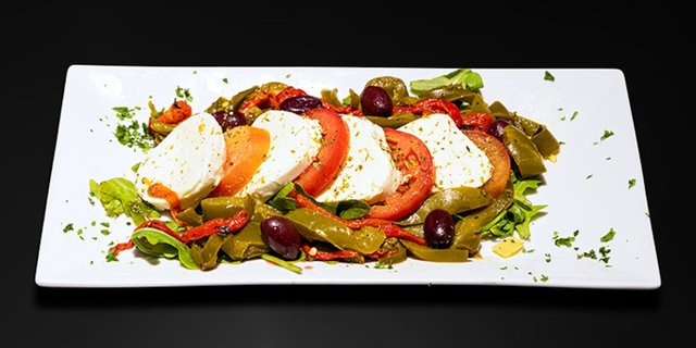 Mozzarella Caprese