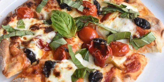 Burrata, Tomato & Olives Pinsa