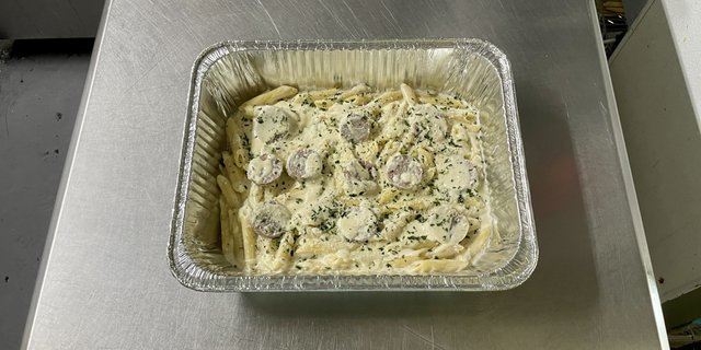 Pan - Pasta Alfredo w/ Italian Sausage (10)