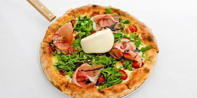 Prosciutto & Burrata Pizza