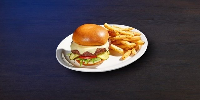 Classic Cheeseburger Boxed Lunch