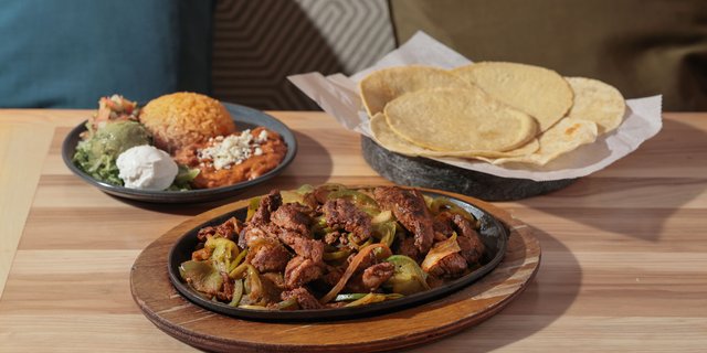 Fajitas Al Carbón