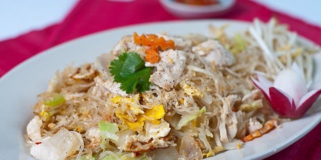 Pad Woon Sen Noodles
