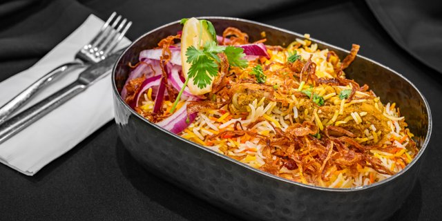 Chicken Hyderabadi Dum Biryani