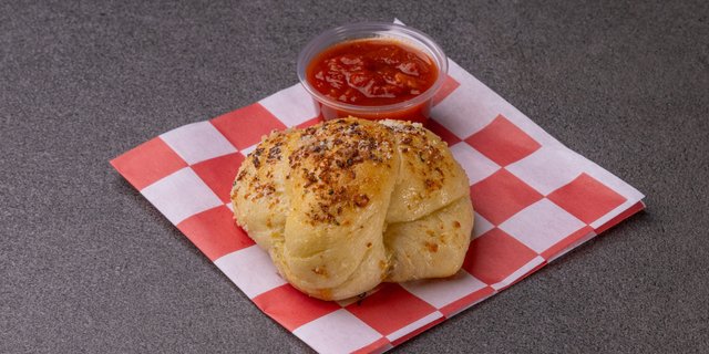 D's Garlic Knots