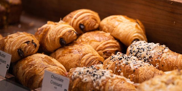 European Pastry Box