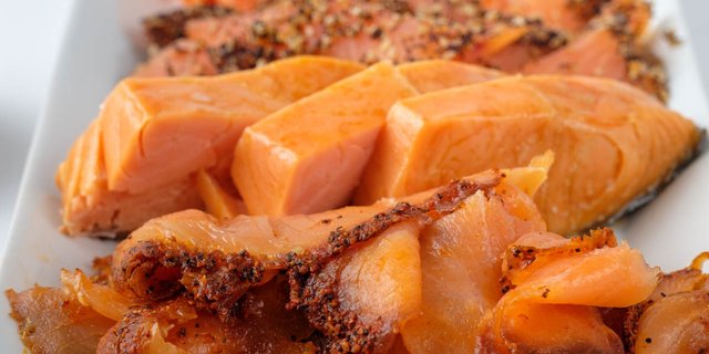 Small International Smoked Salmon Platter