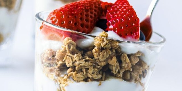 Low-Fat Yogurt Parfait
