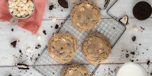 Cookies & Cream Cookies
