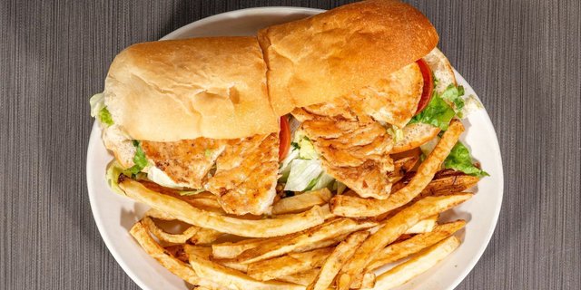 Grilled Chicken Po' Boy