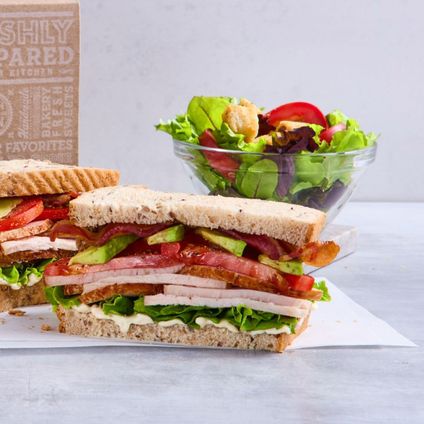 Roasted Turkey Sandwich Lunch Box w/ Salad