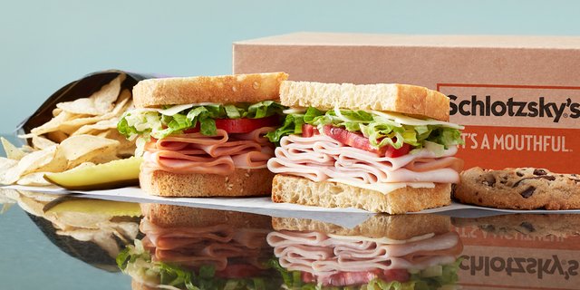 Smoked Turkey & Swiss Chilled Sandwich Lunch Box