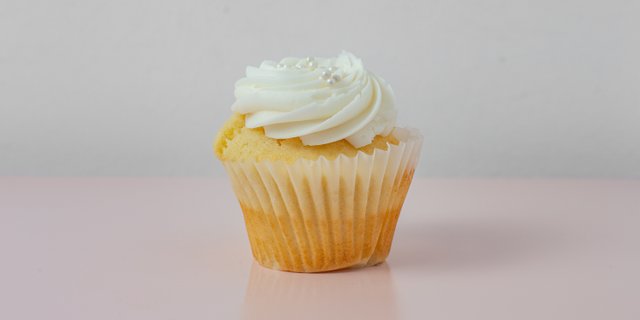 Wedding Cake Cupcake