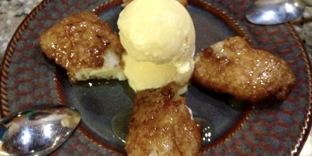 Fried Banana w/ Ice Cream