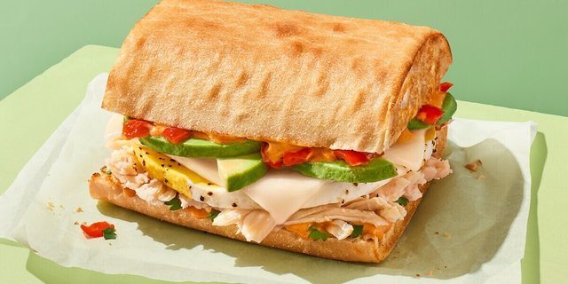 Chipotle Chicken, Egg & Avo Sandwich