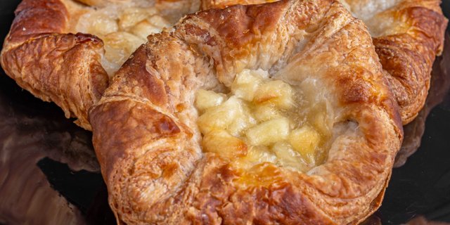 Danish Apple Crown