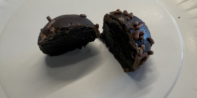 Triple Chocolate Cake Ball