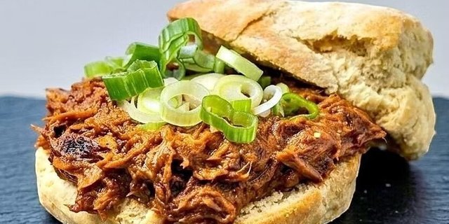Brisket on' a Biscuit