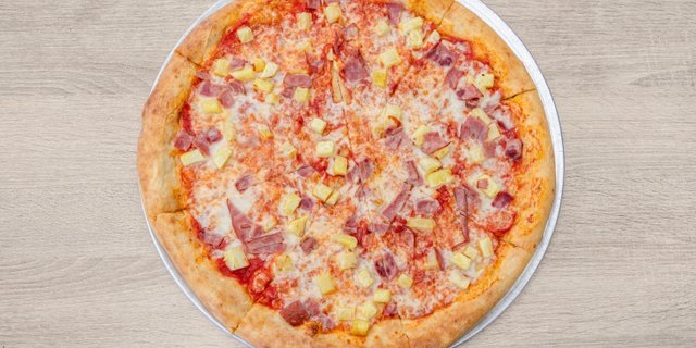 Gluten-Free Hawaiian Pizza