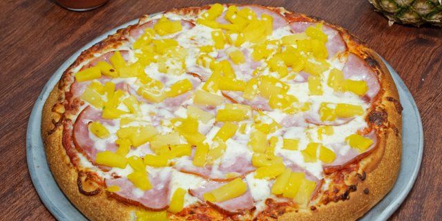 Hawaiian Pizza